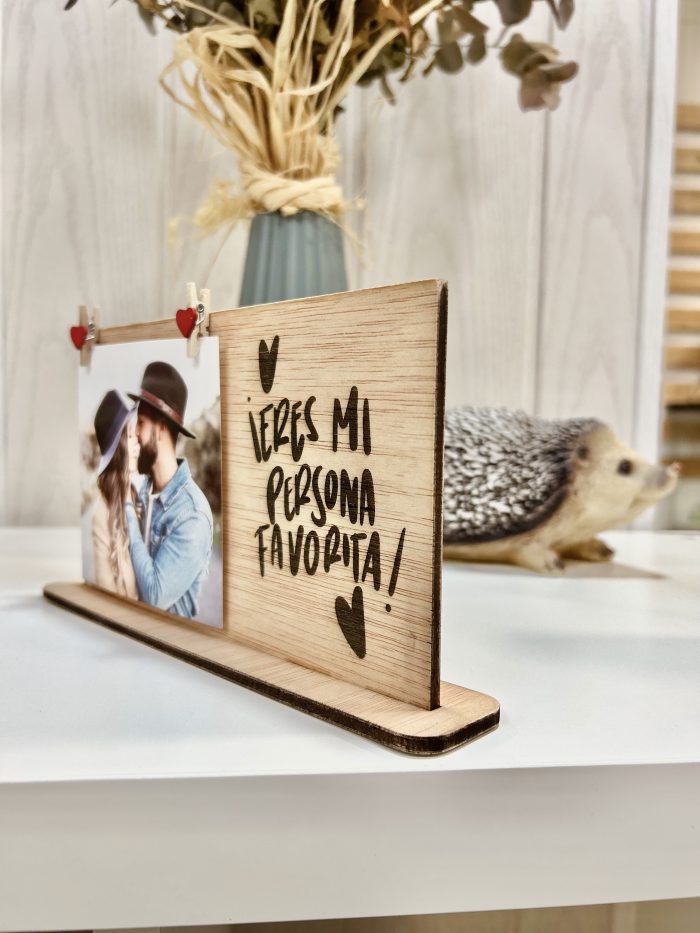 Portafotos de Madera Personalizado - "Eres Mi Persona Favorita" 💕 - Imagen 3